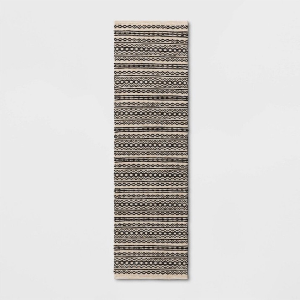 THRESHOLD NWT washable Norwalk stripe runner rug -black/cream -2x7